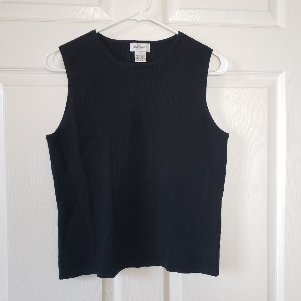 Oliver Perry Black Silk Cotton Blend Ribbed Semi Cropped Tank. Size L